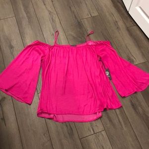 NEW WITH TAGS Vince Camuto top